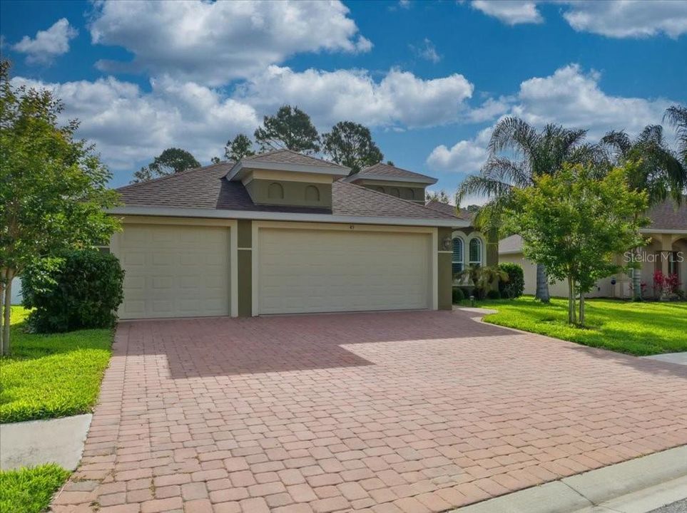 For Sale: $499,900 (4 beds, 2 baths, 1897 Square Feet)