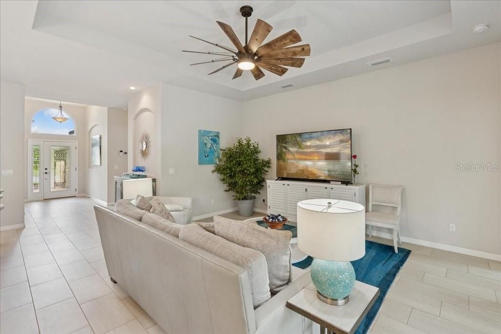 For Sale: $499,900 (4 beds, 2 baths, 1897 Square Feet)