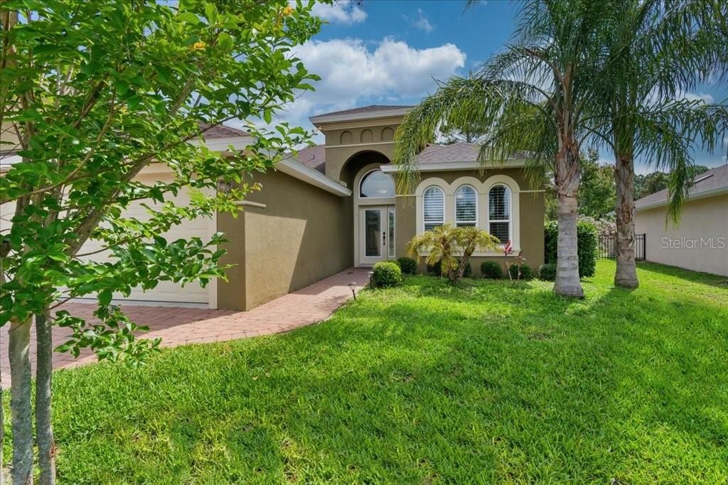 For Sale: $499,900 (4 beds, 2 baths, 1897 Square Feet)