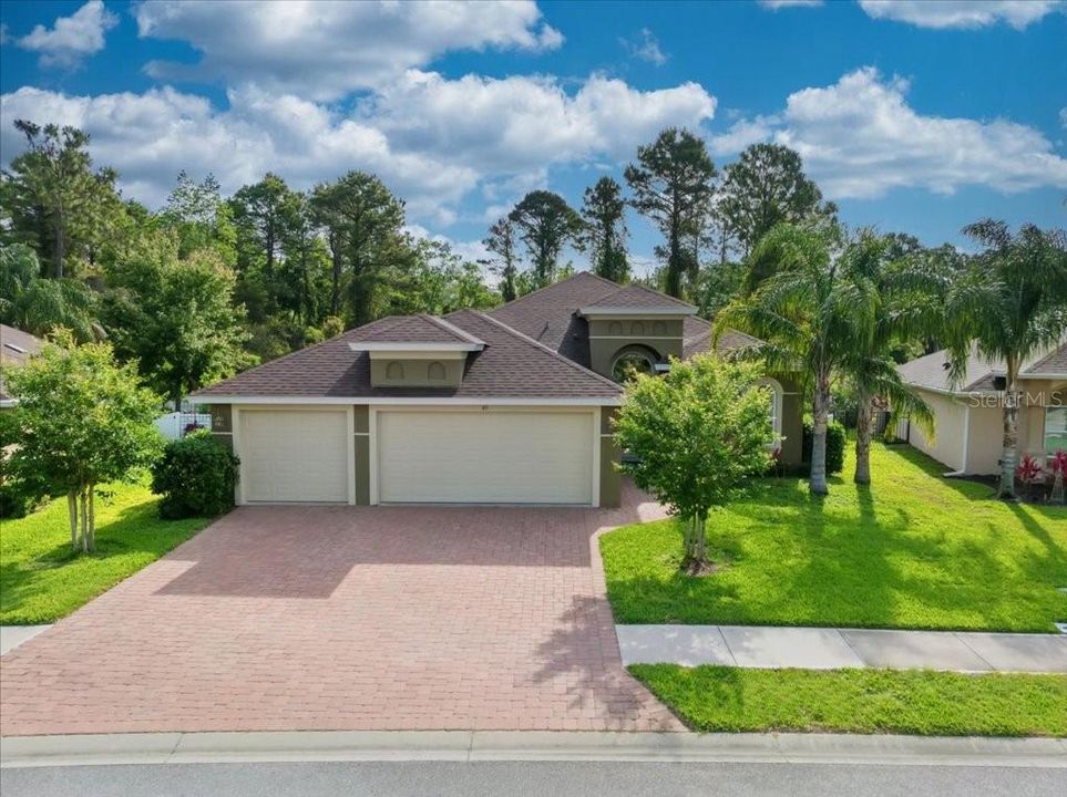 For Sale: $499,900 (4 beds, 2 baths, 1897 Square Feet)