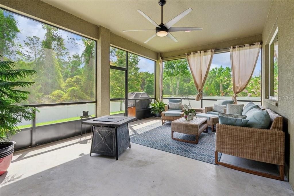 For Sale: $499,900 (4 beds, 2 baths, 1897 Square Feet)