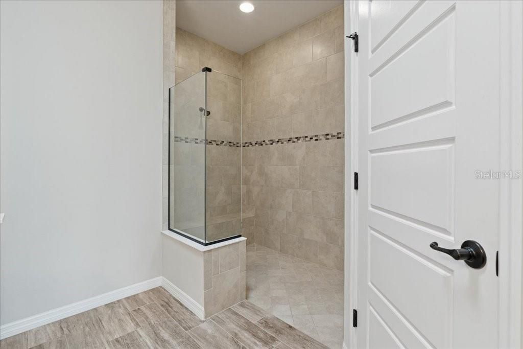 For Sale: $499,900 (4 beds, 2 baths, 1897 Square Feet)