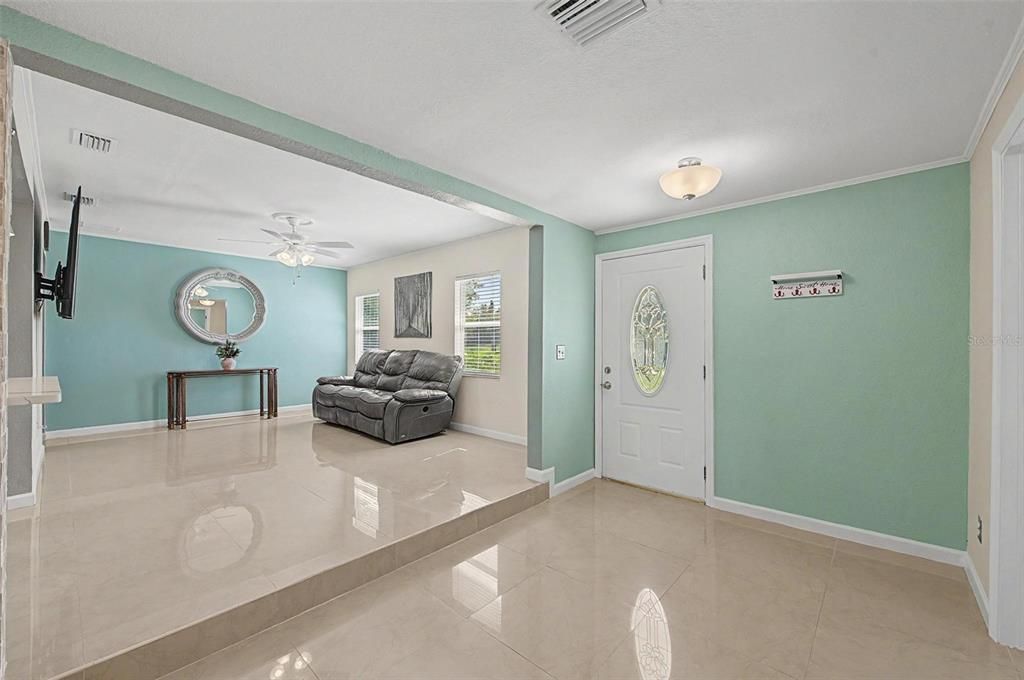 For Sale: $479,500 (3 beds, 2 baths, 1200 Square Feet)