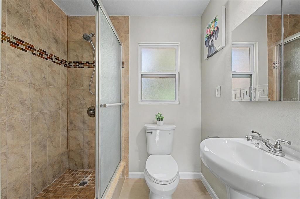 For Sale: $479,500 (3 beds, 2 baths, 1200 Square Feet)