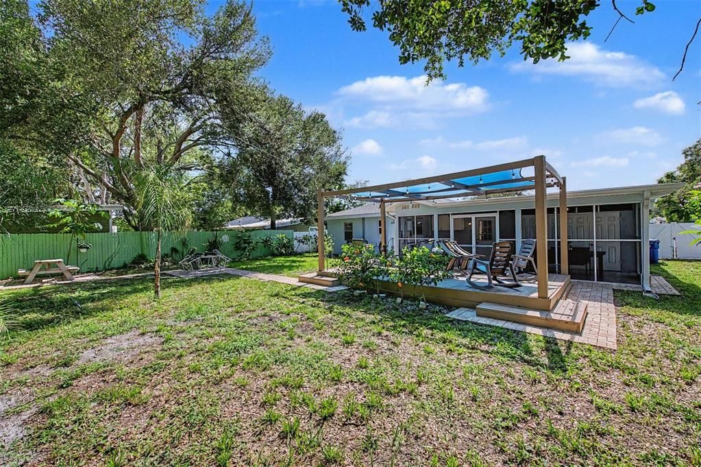 For Sale: $479,500 (3 beds, 2 baths, 1200 Square Feet)