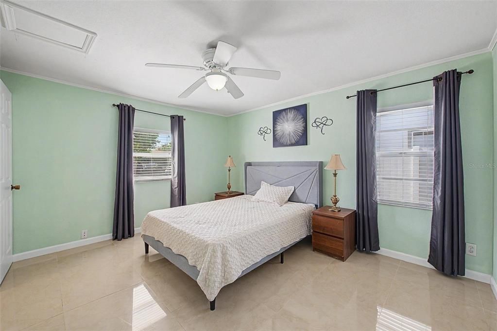 For Sale: $479,500 (3 beds, 2 baths, 1200 Square Feet)