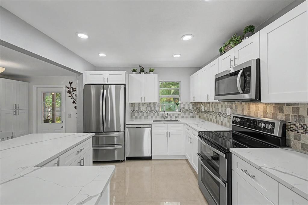 For Sale: $479,500 (3 beds, 2 baths, 1200 Square Feet)