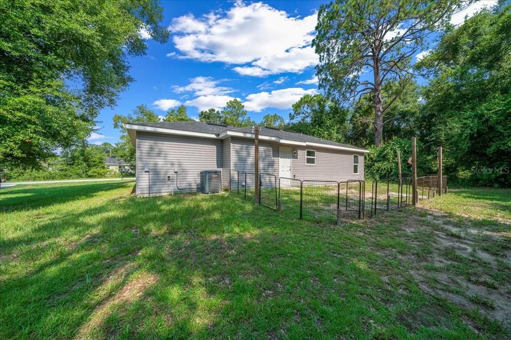 For Sale: $230,000 (3 beds, 2 baths, 1014 Square Feet)