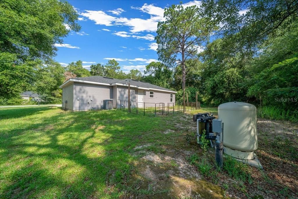 For Sale: $230,000 (3 beds, 2 baths, 1014 Square Feet)