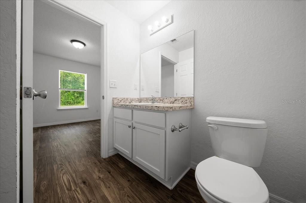 For Sale: $230,000 (3 beds, 2 baths, 1014 Square Feet)