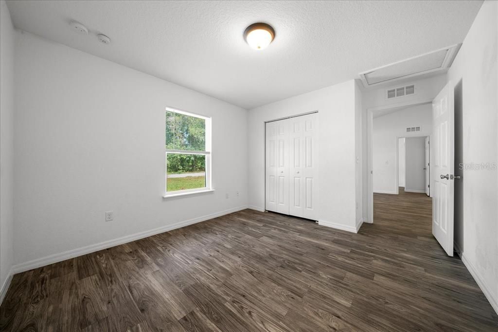 For Sale: $230,000 (3 beds, 2 baths, 1014 Square Feet)