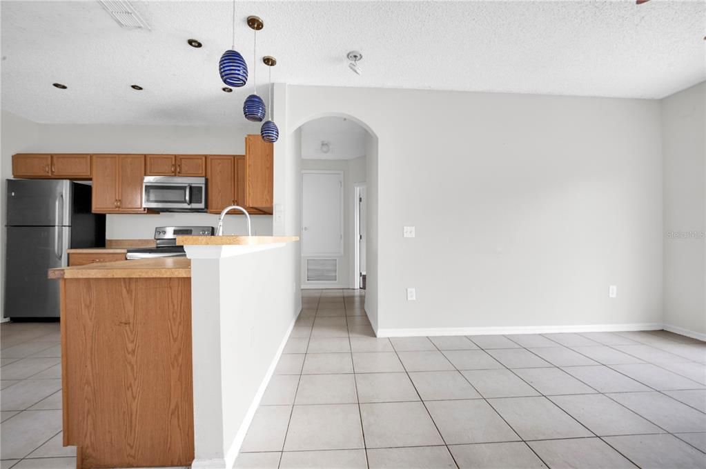 For Sale: $240,000 (3 beds, 2 baths, 1467 Square Feet)
