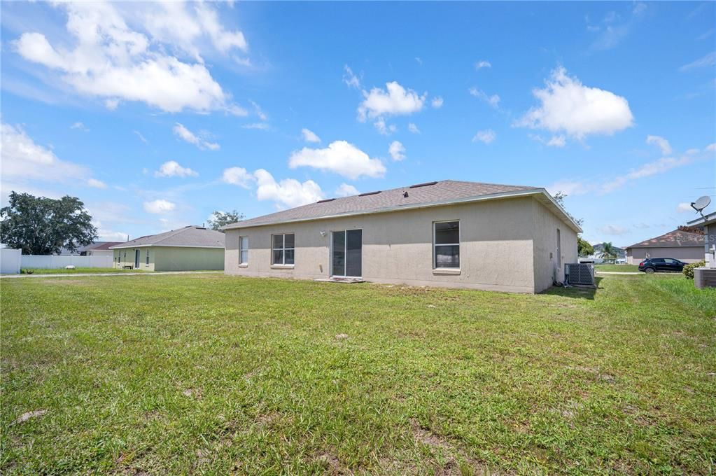 For Sale: $240,000 (3 beds, 2 baths, 1467 Square Feet)