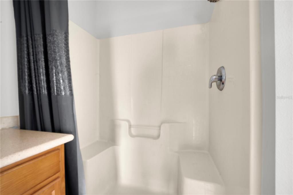 For Sale: $240,000 (3 beds, 2 baths, 1467 Square Feet)