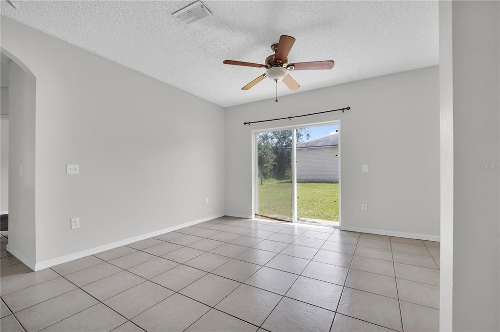 For Sale: $240,000 (3 beds, 2 baths, 1467 Square Feet)