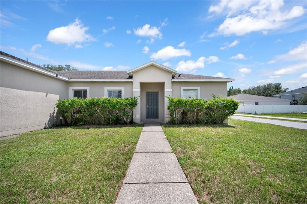 For Sale: $240,000 (3 beds, 2 baths, 1467 Square Feet)