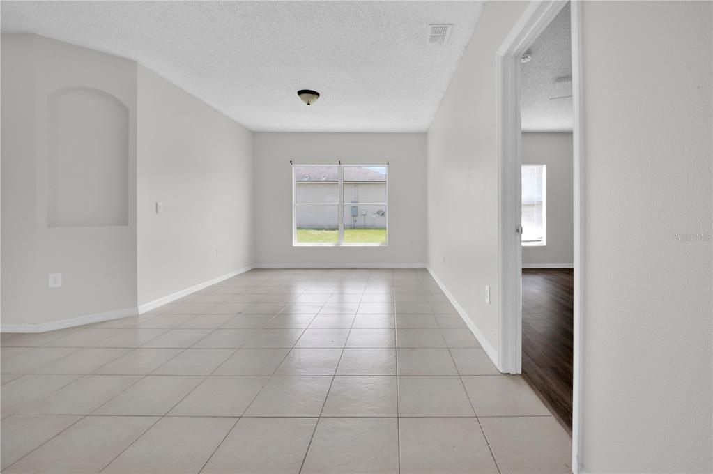 For Sale: $240,000 (3 beds, 2 baths, 1467 Square Feet)