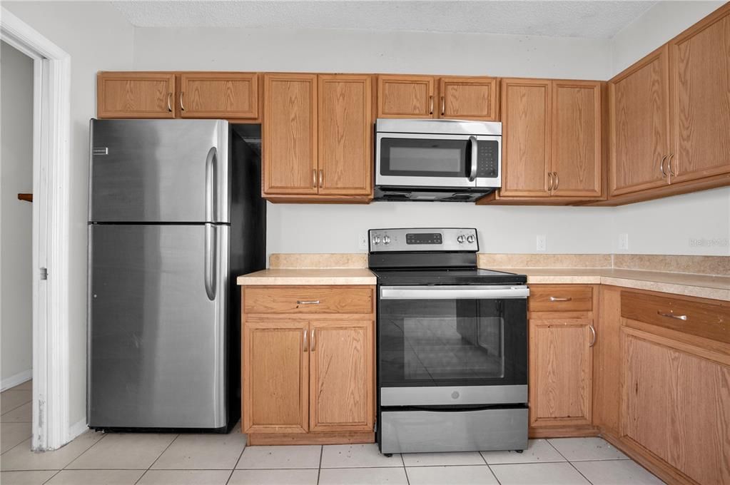 For Sale: $240,000 (3 beds, 2 baths, 1467 Square Feet)