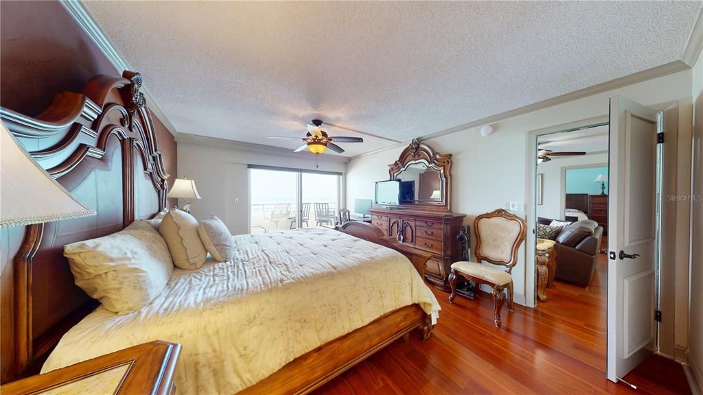 For Rent: $12,000 (2 beds, 2 baths, 1364 Square Feet)