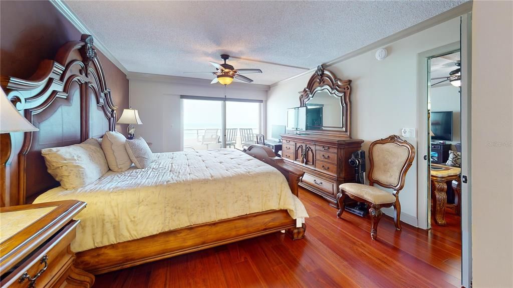For Rent: $12,000 (2 beds, 2 baths, 1364 Square Feet)