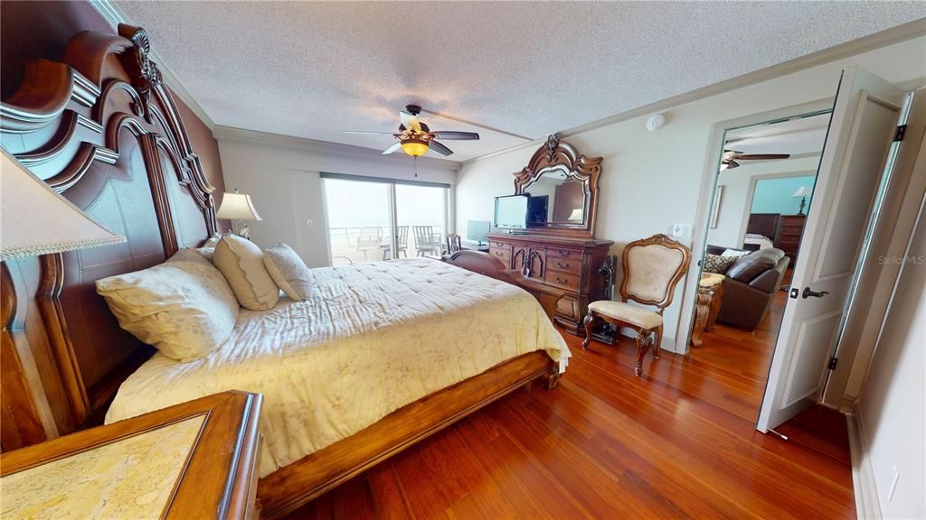 For Rent: $12,000 (2 beds, 2 baths, 1364 Square Feet)
