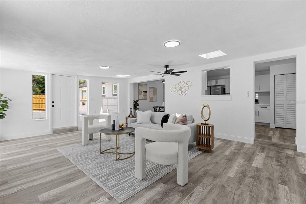 For Sale: $370,000 (4 beds, 2 baths, 1558 Square Feet)