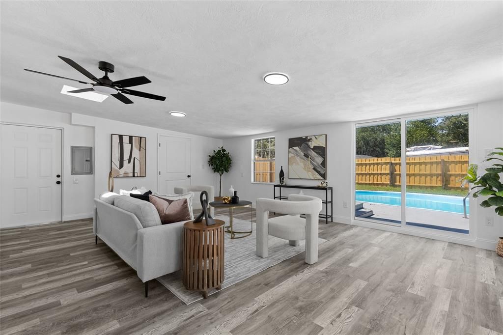 For Sale: $370,000 (4 beds, 2 baths, 1558 Square Feet)