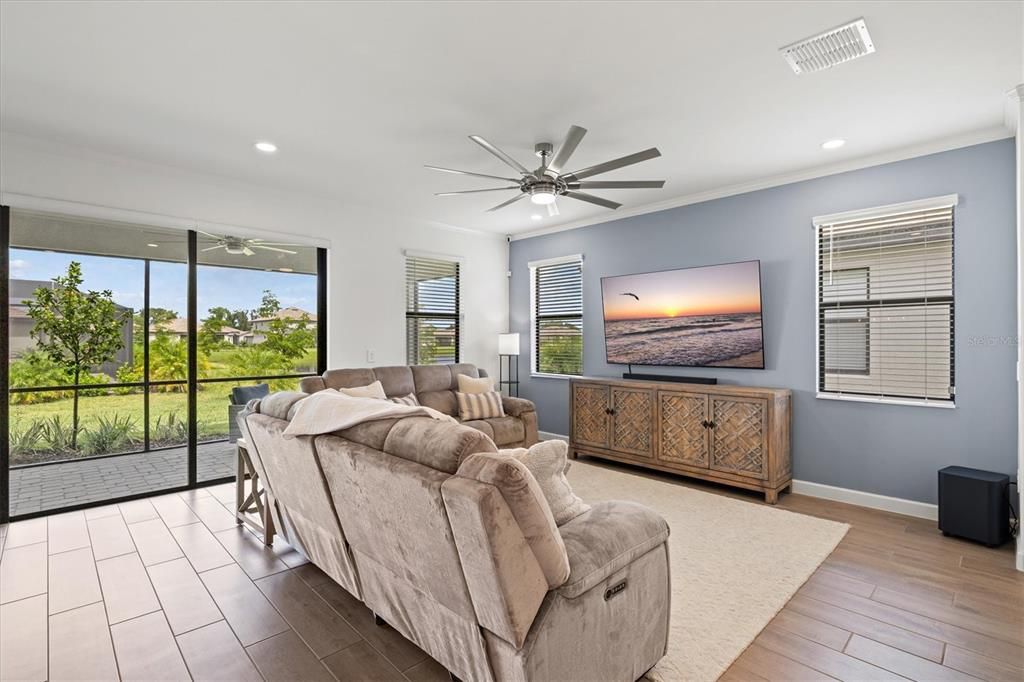 For Sale: $655,000 (3 beds, 3 baths, 2210 Square Feet)