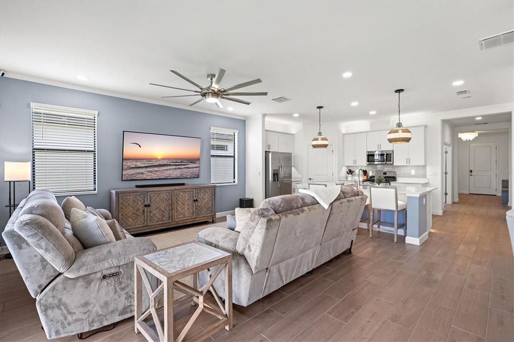 For Sale: $655,000 (3 beds, 3 baths, 2210 Square Feet)