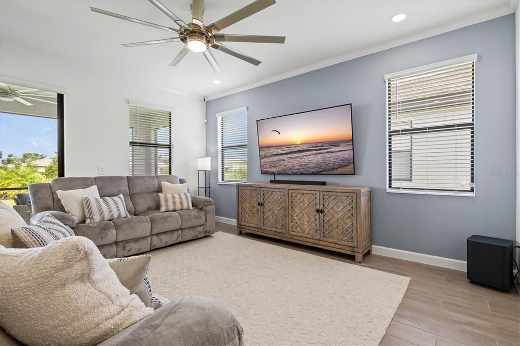 For Sale: $655,000 (3 beds, 3 baths, 2210 Square Feet)