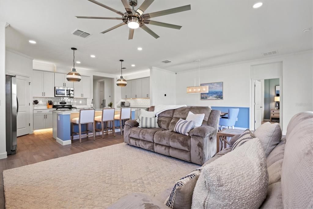For Sale: $655,000 (3 beds, 3 baths, 2210 Square Feet)