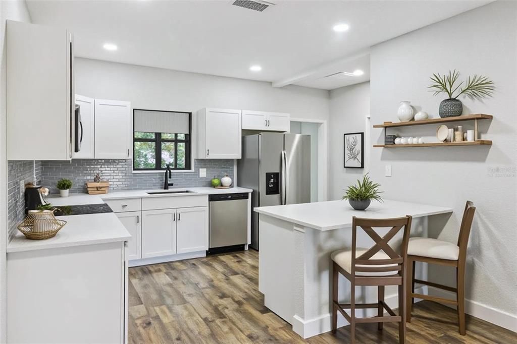 待售: $300,000 (3 贝兹, 2 浴室, 1824 平方英尺)