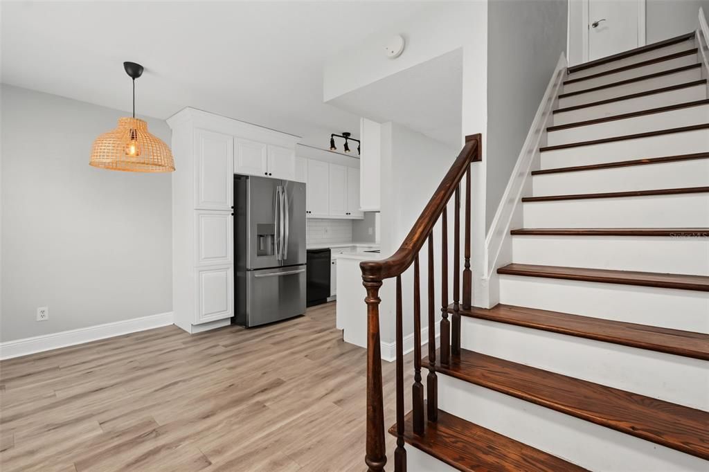 For Sale: $209,000 (2 beds, 1 baths, 1190 Square Feet)