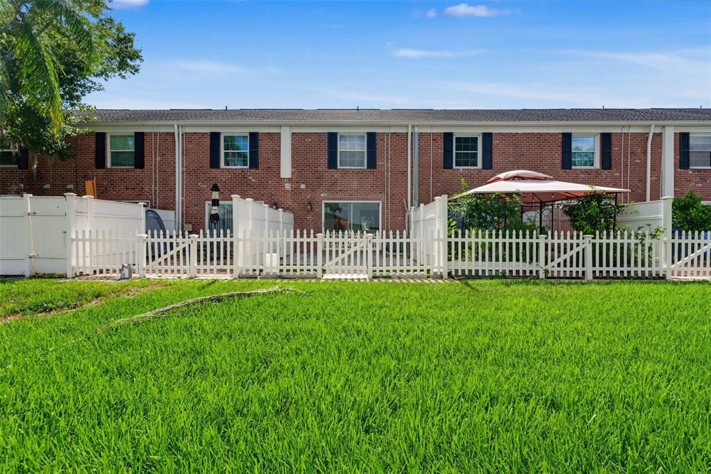 For Sale: $209,000 (2 beds, 1 baths, 1190 Square Feet)