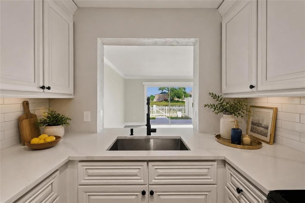 For Sale: $209,000 (2 beds, 1 baths, 1190 Square Feet)