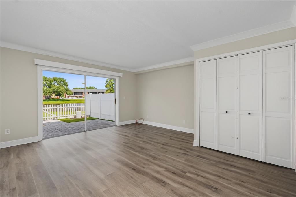 For Sale: $209,000 (2 beds, 1 baths, 1190 Square Feet)