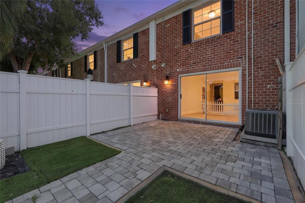 For Sale: $209,000 (2 beds, 1 baths, 1190 Square Feet)