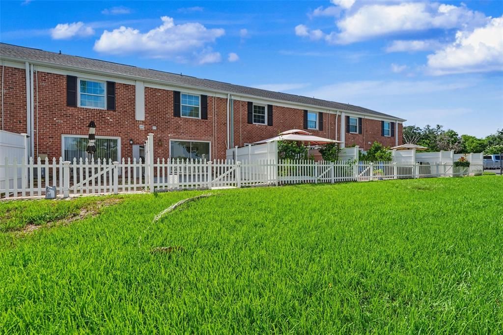 For Sale: $209,000 (2 beds, 1 baths, 1190 Square Feet)