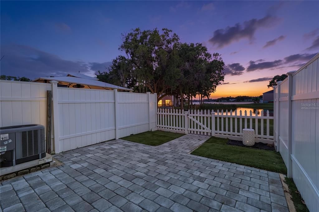 For Sale: $209,000 (2 beds, 1 baths, 1190 Square Feet)