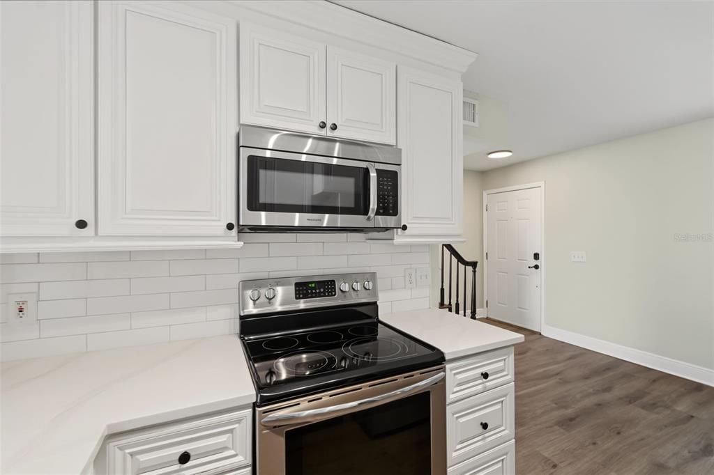 For Sale: $209,000 (2 beds, 1 baths, 1190 Square Feet)