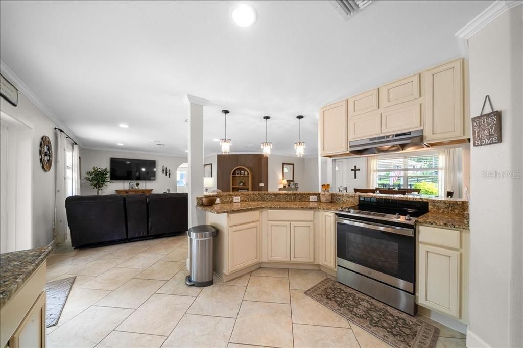 For Sale: $424,999 (3 beds, 2 baths, 1883 Square Feet)