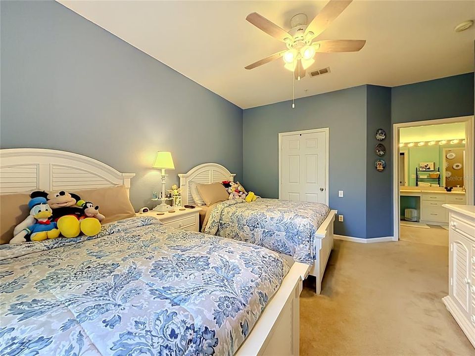 For Sale: $338,500 (3 beds, 2 baths, 1410 Square Feet)