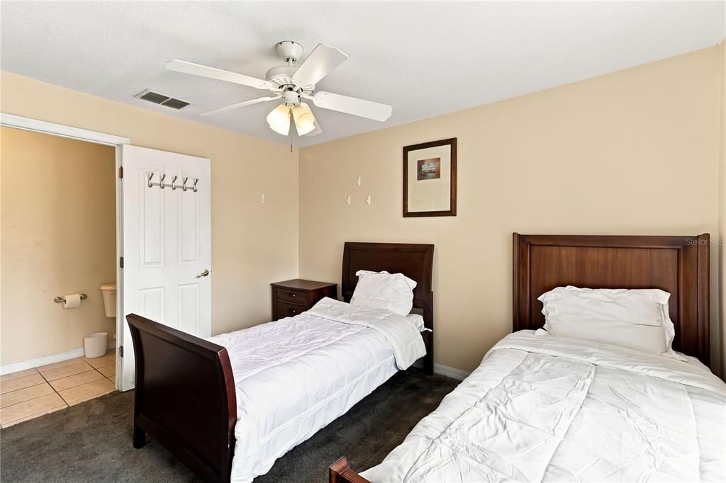 For Sale: $485,000 (5 beds, 7 baths, 3032 Square Feet)