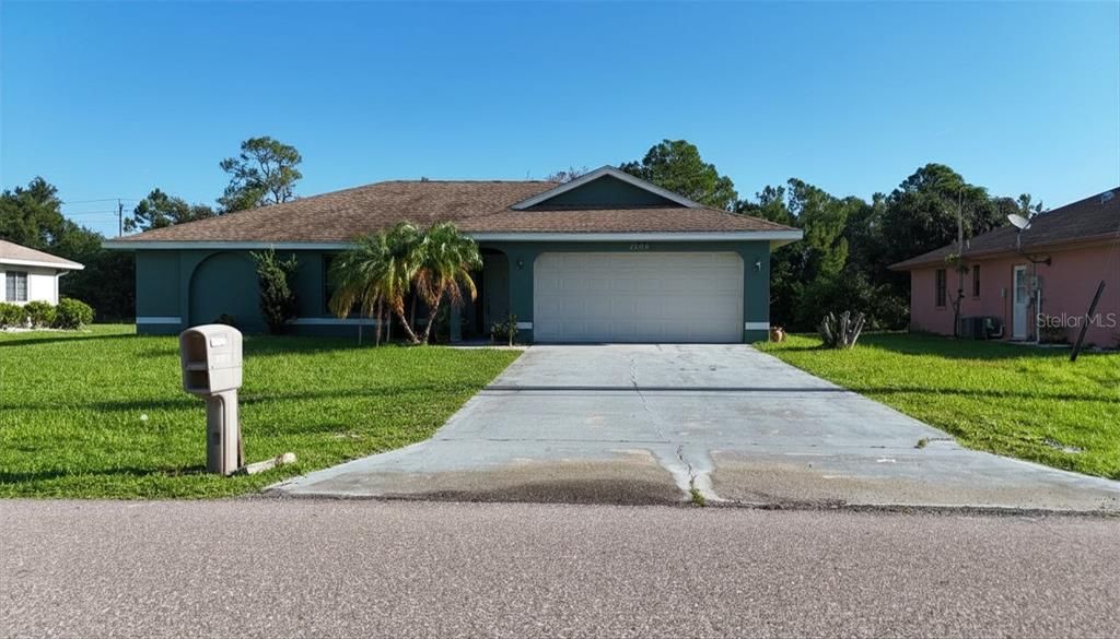 For Sale: $200,000 (3 beds, 2 baths, 1390 Square Feet)