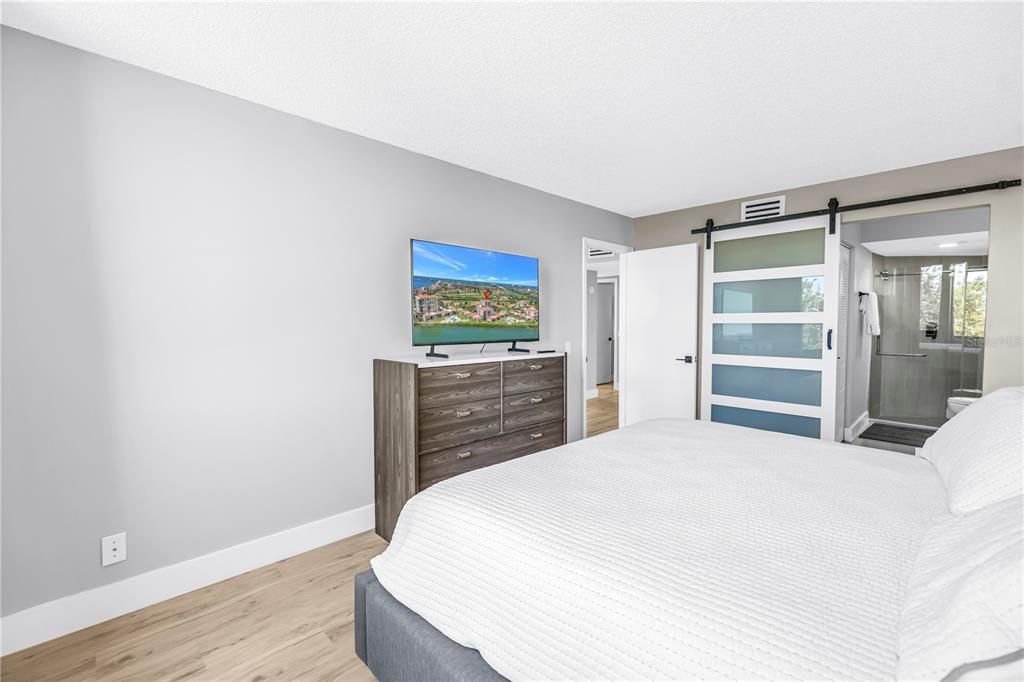 En Venta: $499,900 (2 camas, 2 baños, 1050 Pies cuadrados)