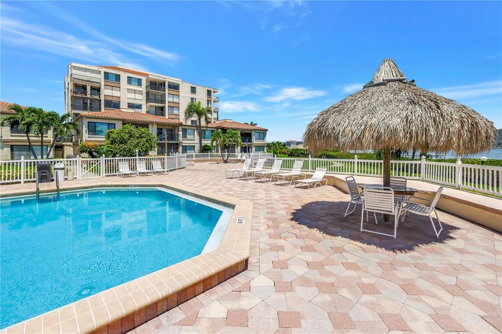 En Venta: $499,900 (2 camas, 2 baños, 1050 Pies cuadrados)