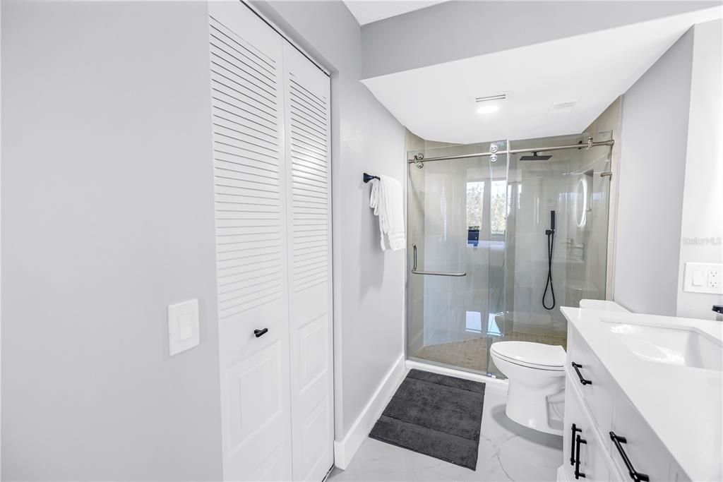 En Venta: $499,900 (2 camas, 2 baños, 1050 Pies cuadrados)