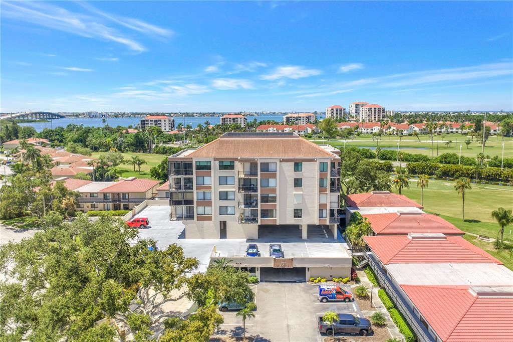 En Venta: $499,900 (2 camas, 2 baños, 1050 Pies cuadrados)