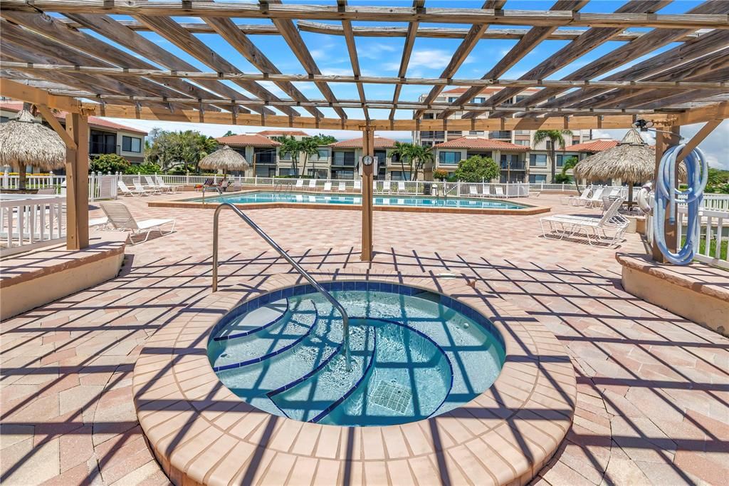 En Venta: $499,900 (2 camas, 2 baños, 1050 Pies cuadrados)
