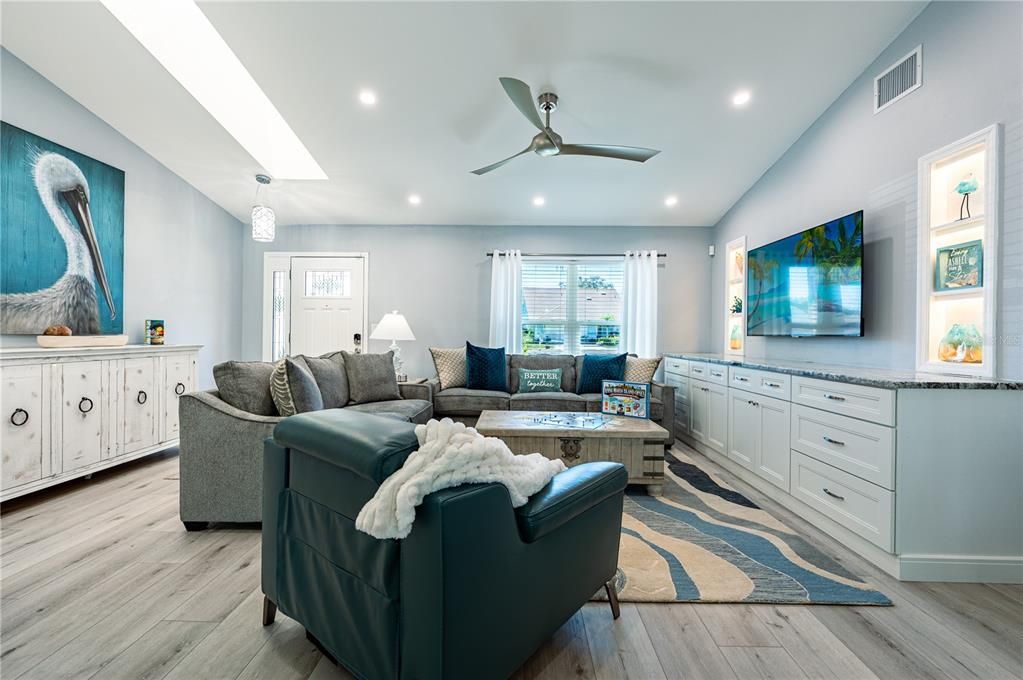 For Sale: $750,000 (3 beds, 2 baths, 1803 Square Feet)